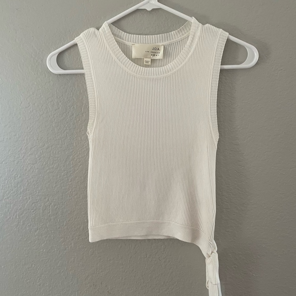 White crop top